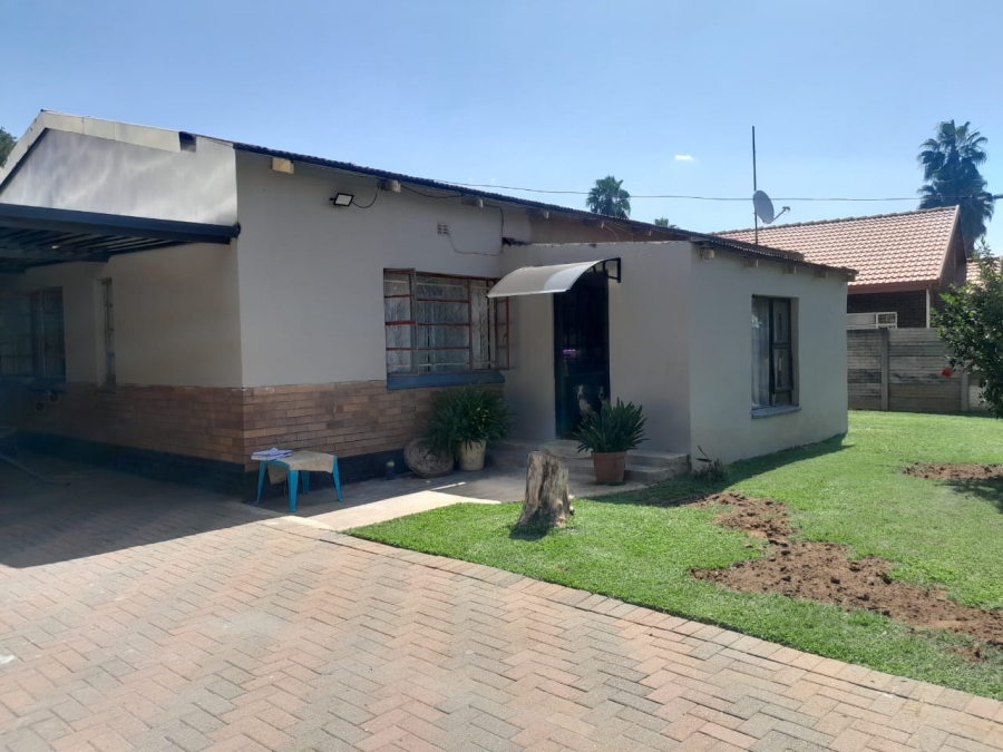 3 Bedroom Property for Sale in Oos Einde North West